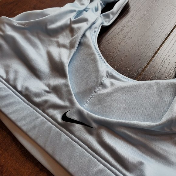 Nike Sports Bra - Picture 5 of 7